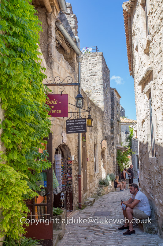 stock Pretty hilltop village of Les Baux de Provence, Provence, France